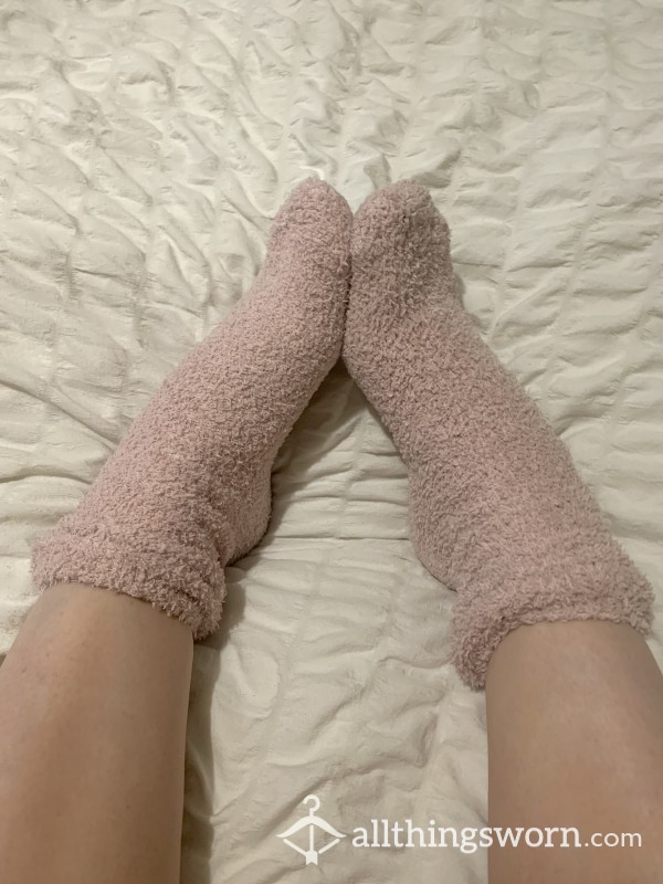 Fluffy Bed Socks 👣👣 Ready To Be Worn To Your Liking 💦💦