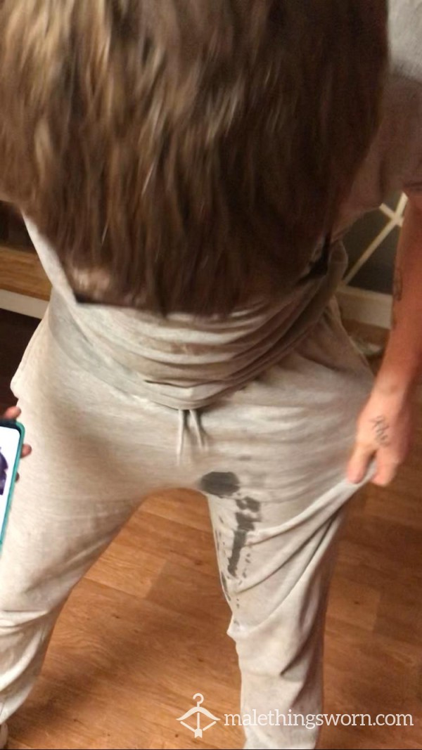 💦 0:27 Video Of Me Pissing On My Kitchen Floor Includes Face