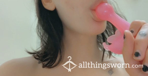 1 Min Pink Dildo Sucking And Fucking Toy Video 💖