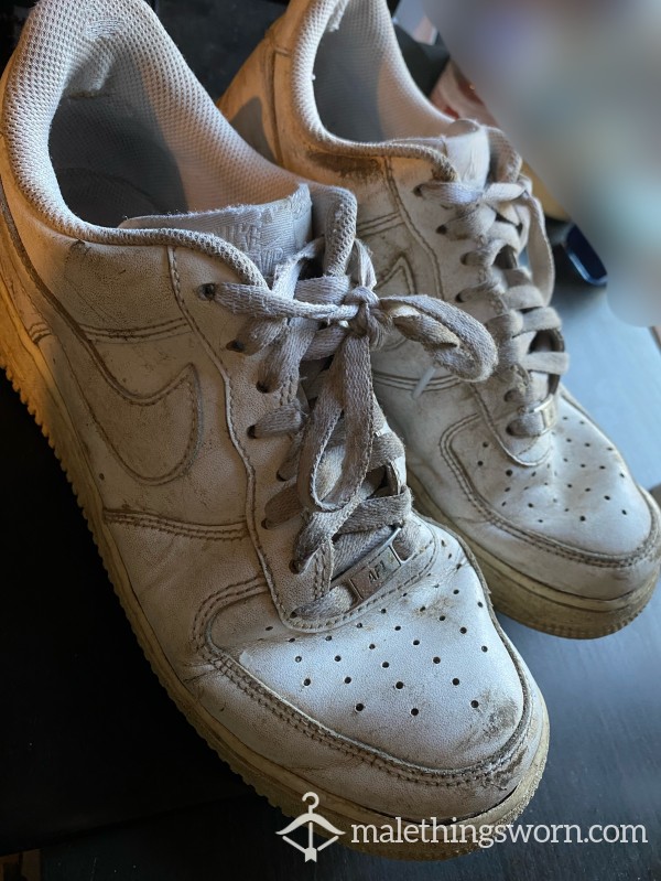 18 Year Olds Air-force Ones 4+ Years Old(uk-7.5)