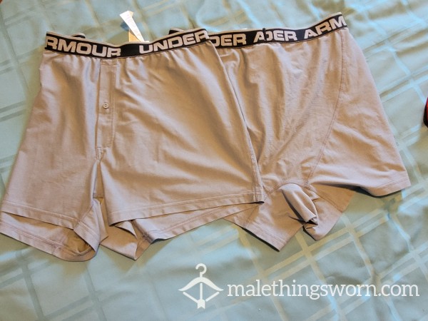 2 Pairs Of Under Armour Textured Boxer Shorts. Size Extra Large