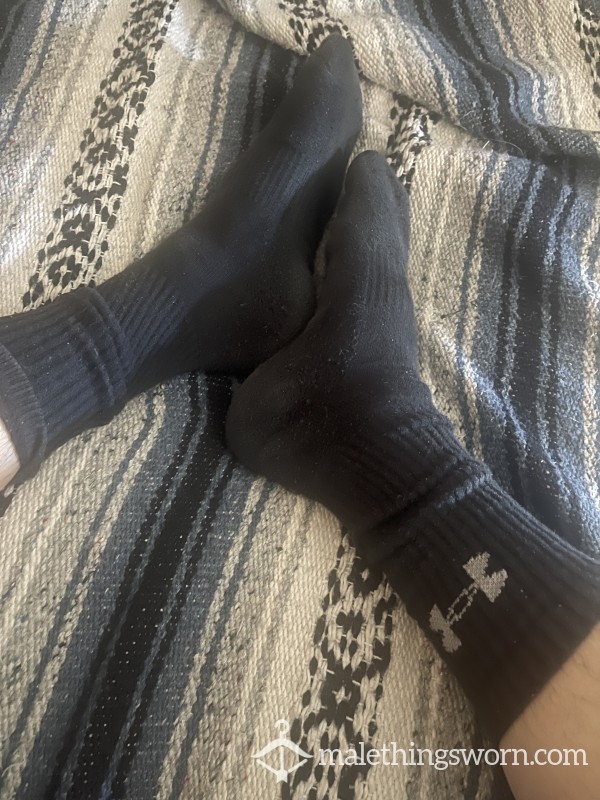 5-day | Black Crew Socks | Powerful Manly Smell! |