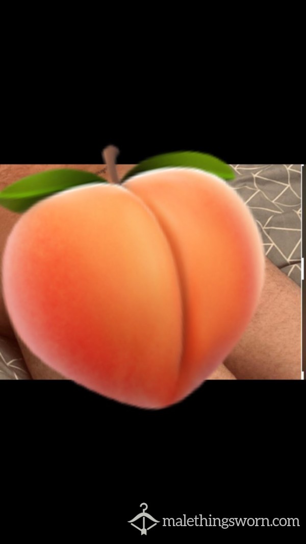 5 Hot Pictures Of My Peachy Naked Ass.