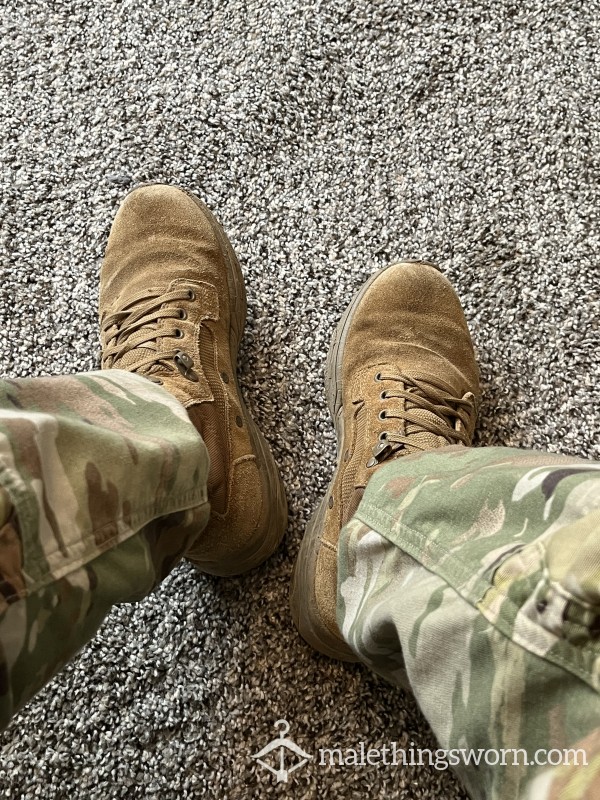 Army Uniform Feet