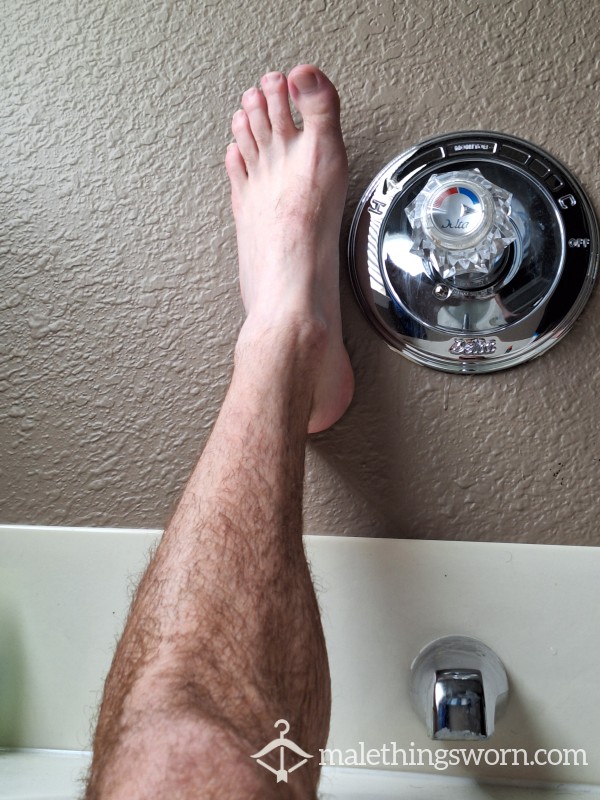 Bath Time Foot Pics
