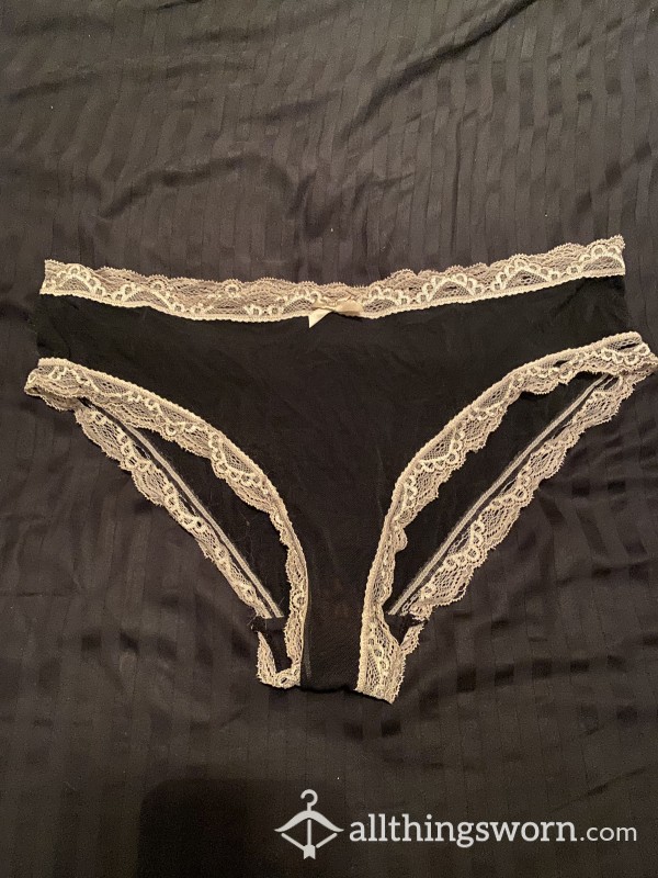 Black And Cream Lace Trimmed Panties!