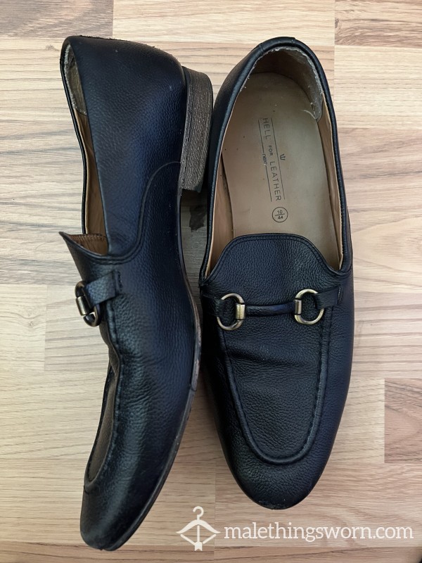 BLACK LOAFERS