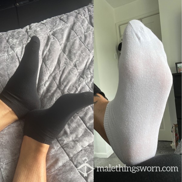 Black Or White Sweaty Trainer Socks