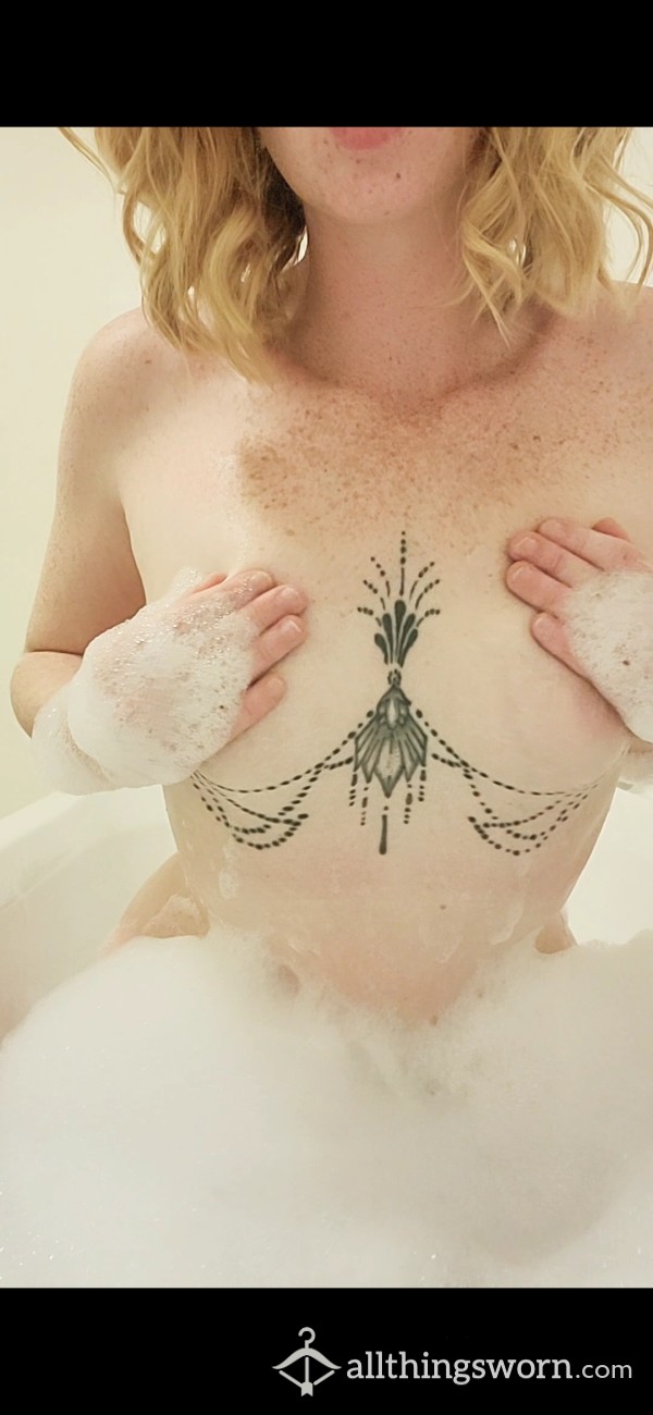 Bubble Bath Teasing 🥵🛀