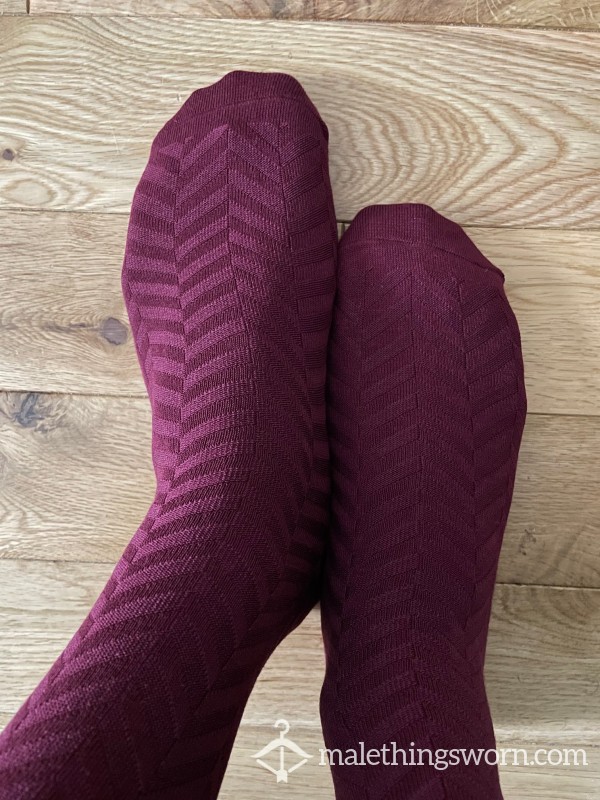 Burgundy Chevron Pattern Bamboo Office Dress Socks, You Want To Sniff?
