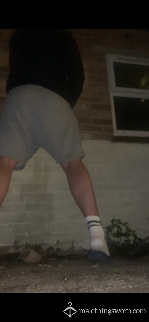Video Of Me Pissing Against A Brick Wall