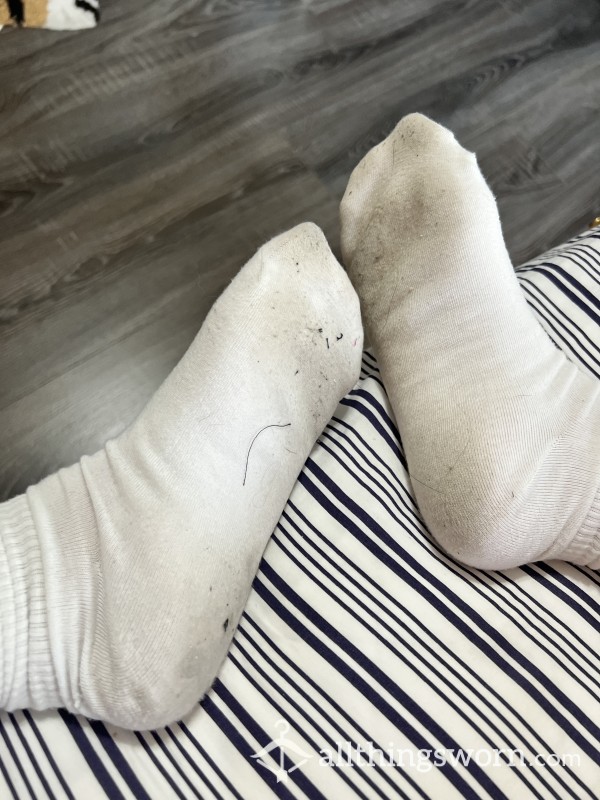 DIRTY Heavy Scent White Ankle Socks