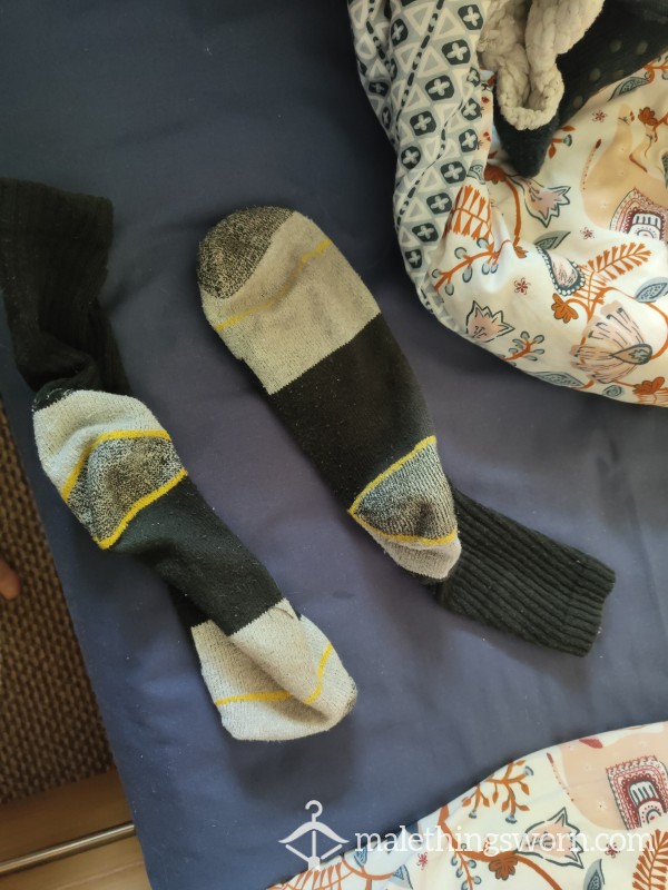 Dirty Worn Mens Size 10 Socks.
