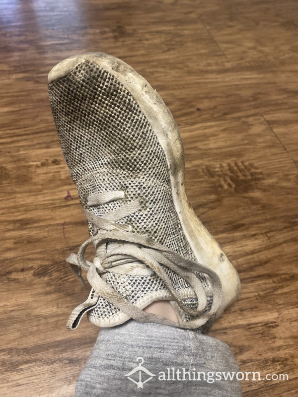 EXTREMELY WELL WORN Adidas