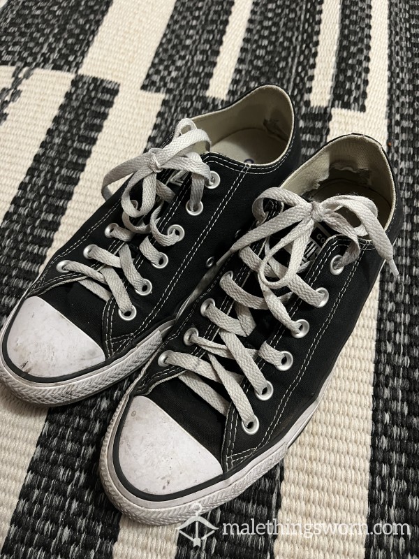 Extremely Worn Converse Sneakers US Size 7