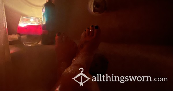 Feet And Bubbles