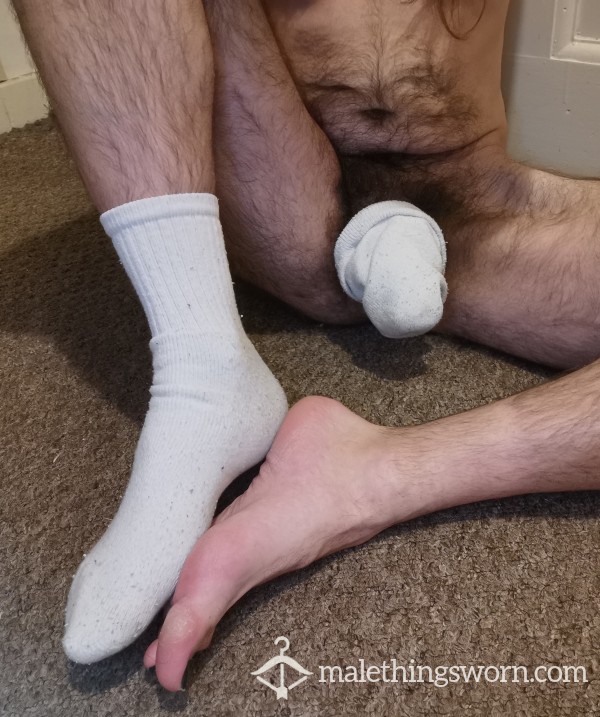 10 Pics Of My Feet, Socks, Uncut Cock And Hairy Ass Only £1