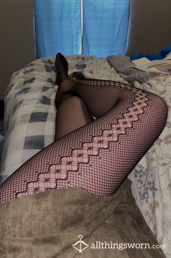 Fishnet Pantyhose With Design Down Legs