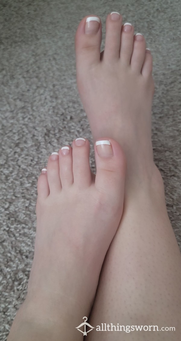 French Tip Toes, High Arches And Pretty Feet