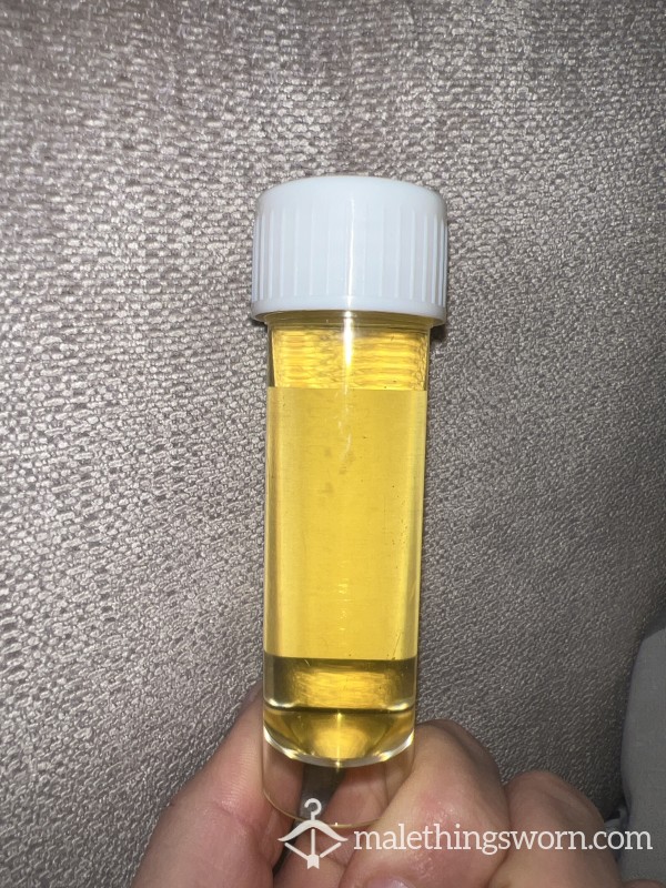 Fresh Piss Vial Includes Picture!! 😈