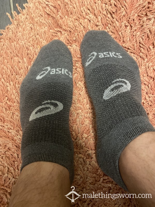 Grey Asics No Show Trainer Socks Size UK 8-10