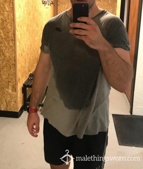 Grey Nike T Shirt Worn During Heavy Squatting Session