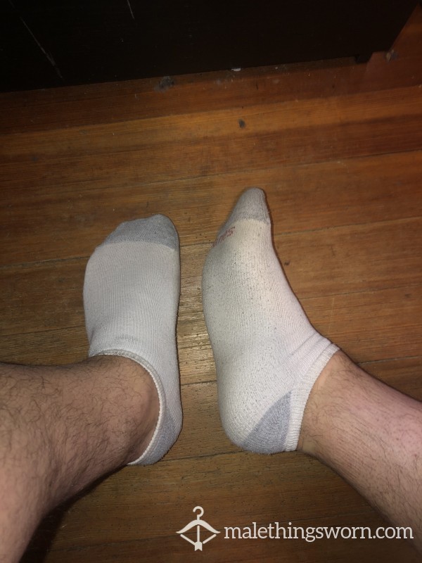 Hanes Used White Socks