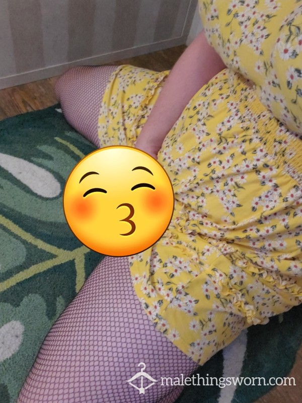 Jerking Off To Completion In A Dress
