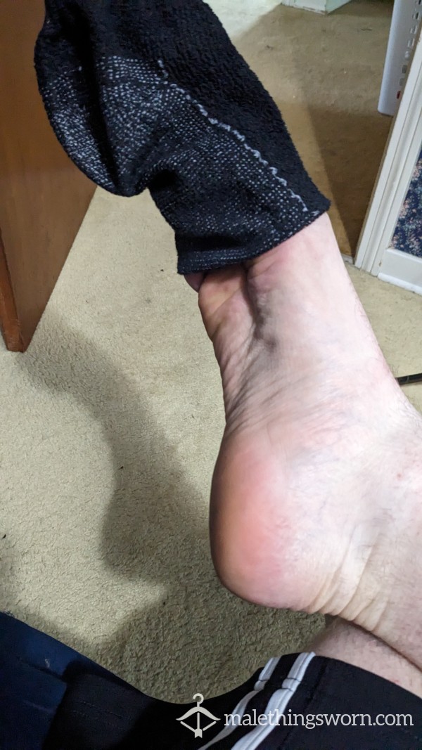 Large Feet Stinking After A Work Out...