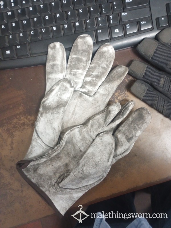 Leather Foundry Worn Gloves
