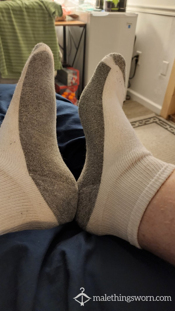 Men's Size 13 Socks Sweaty Feet!