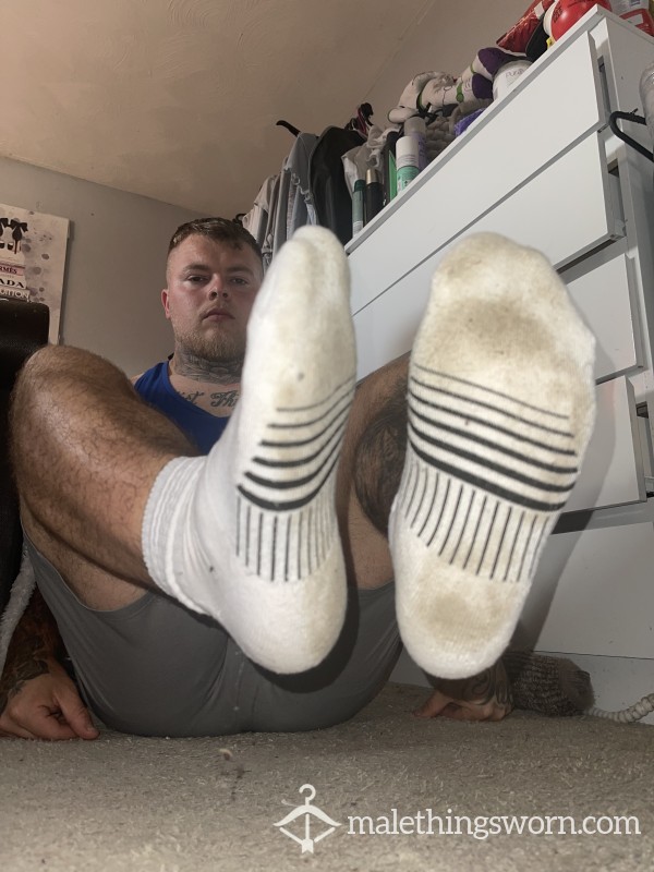 Men’s Sweaty White Sports Socks