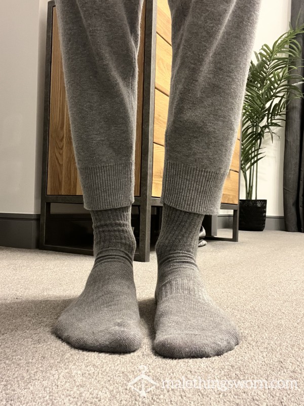 Mens Used Grey Nike Sports Socks Size Medium