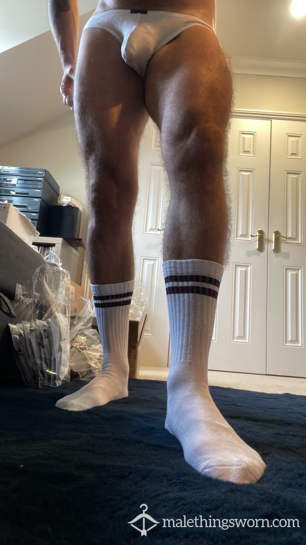 Men’s White Gym Socks Burgundy Band Uk Size 9-12 Gay Interest Worn