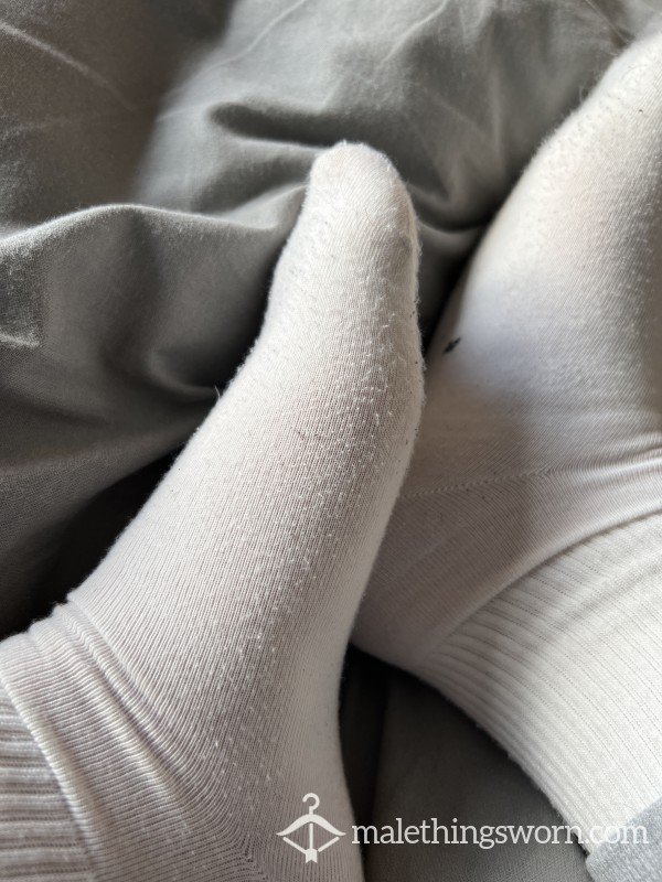 Men’s Worn White Socks (1 Pair)