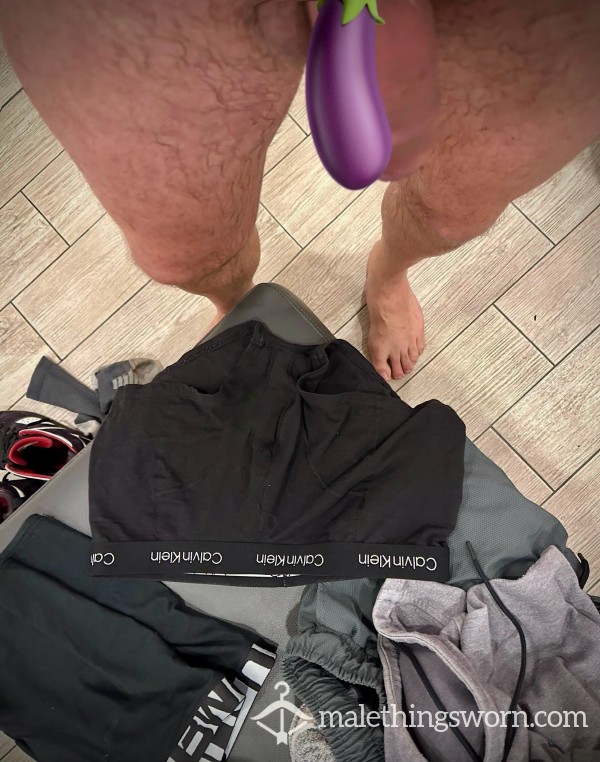 NAKED & MUSCLED FAT HUNG COCK ON SHOW IN GYM LOCKER ROOM WITH MY FILTH GYM KIT! 💪🏽👮🏻‍♂️🍆 🩳🩲💧👅✅