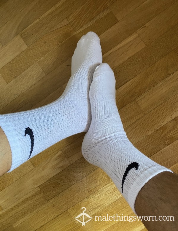 Nike Crew Socks - Sniff What My Shoes Are Breathing