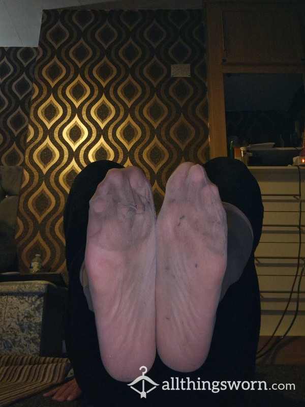 ( SOLD TO Zfoxx ) 29 Day Worn Nylon Socks Mexican Stand Off Who Buys May Win.
