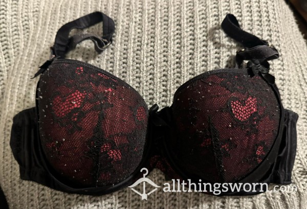 Old Black And Red Sexy Lacey Bra, 34D