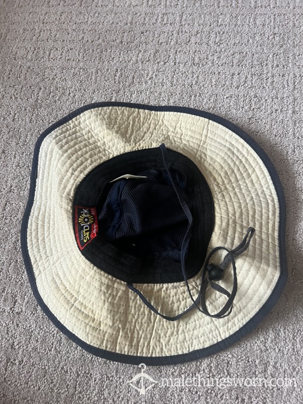 Old Car Wash 🚗💦 Summer Hat
