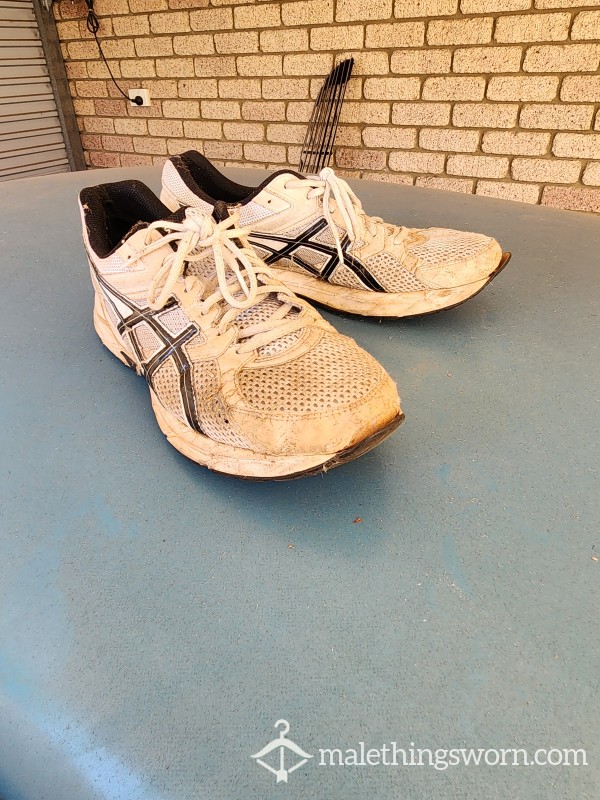 Old Well Worn Asics Shoes Size 11 U/S