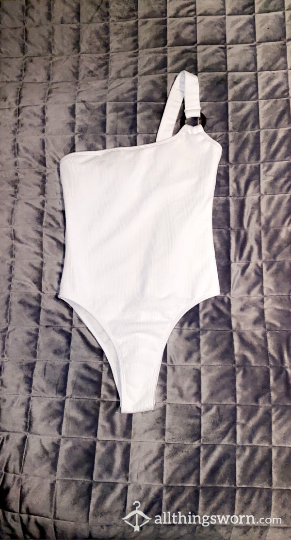 One Piece White Swimsuit 🩱