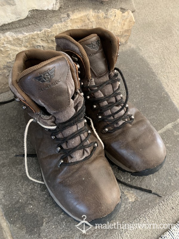 Outdoor Boots In Good Condition But Well Used 🥾