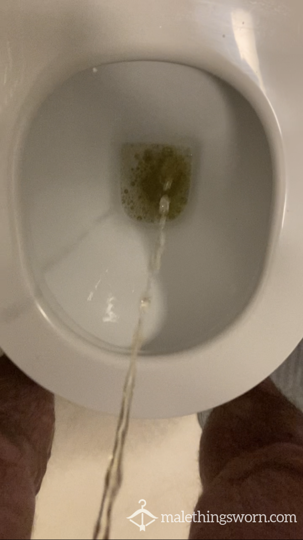 Pissing For You