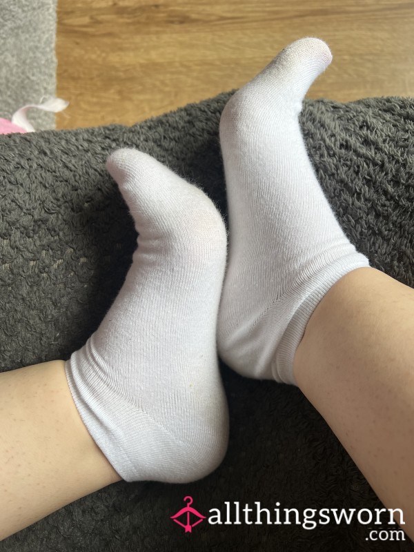 Plain White Ankle Socks 🧦 They May Start Off White But Let’s See What Colour They End Up For You After A Minimum Of 48hours 🤍