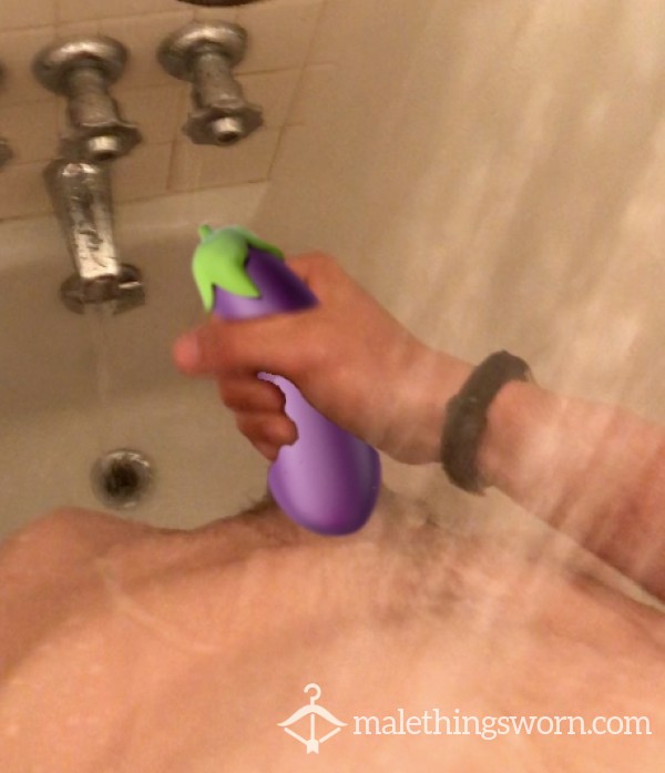 Quick Cum In The Shower On Vacation With Friends