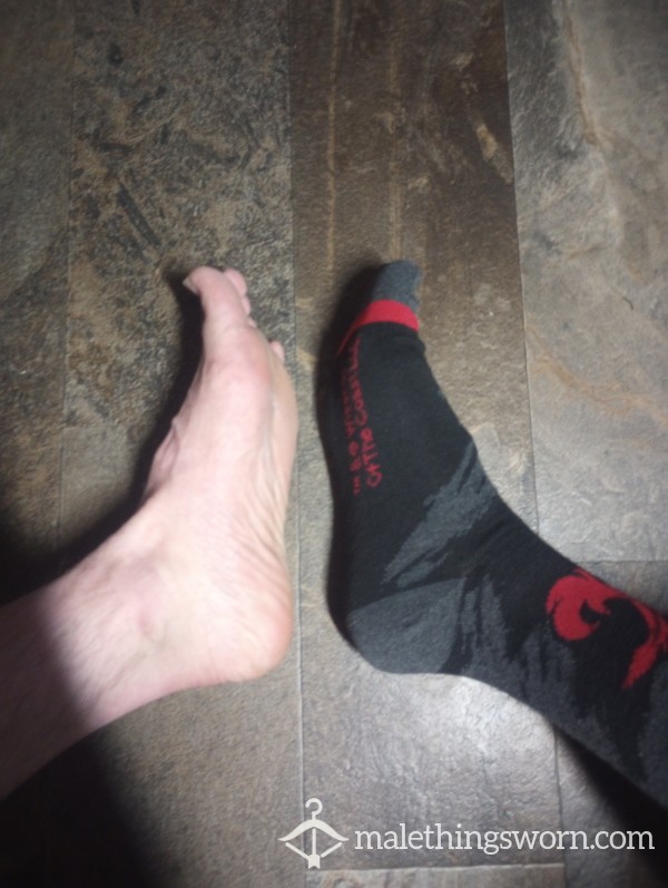 Red And Black DND Casual Crew Socks