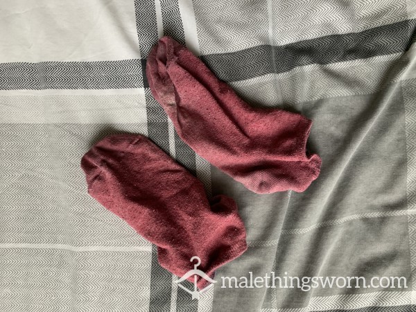 Red Faded Ankle Socks