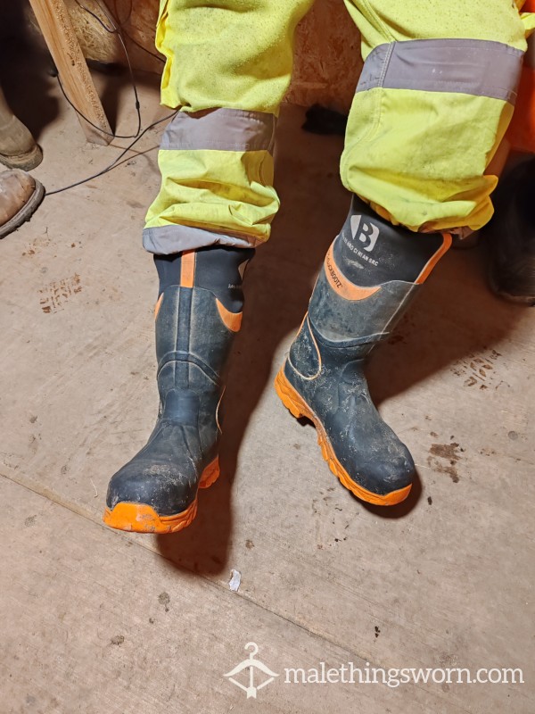 Size 8 Construction Buck Boots