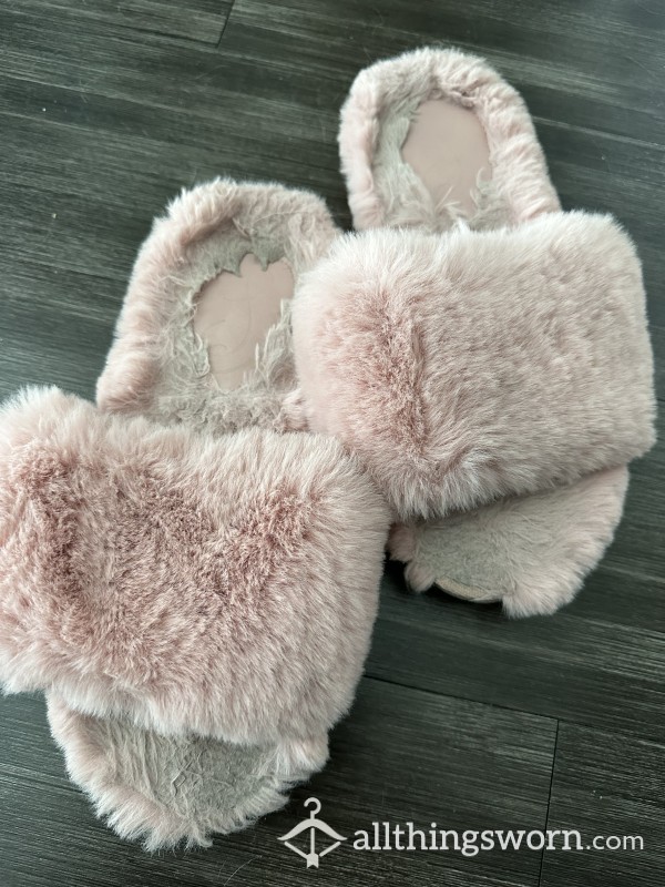 Fuzzy Soft Uggs Slippers